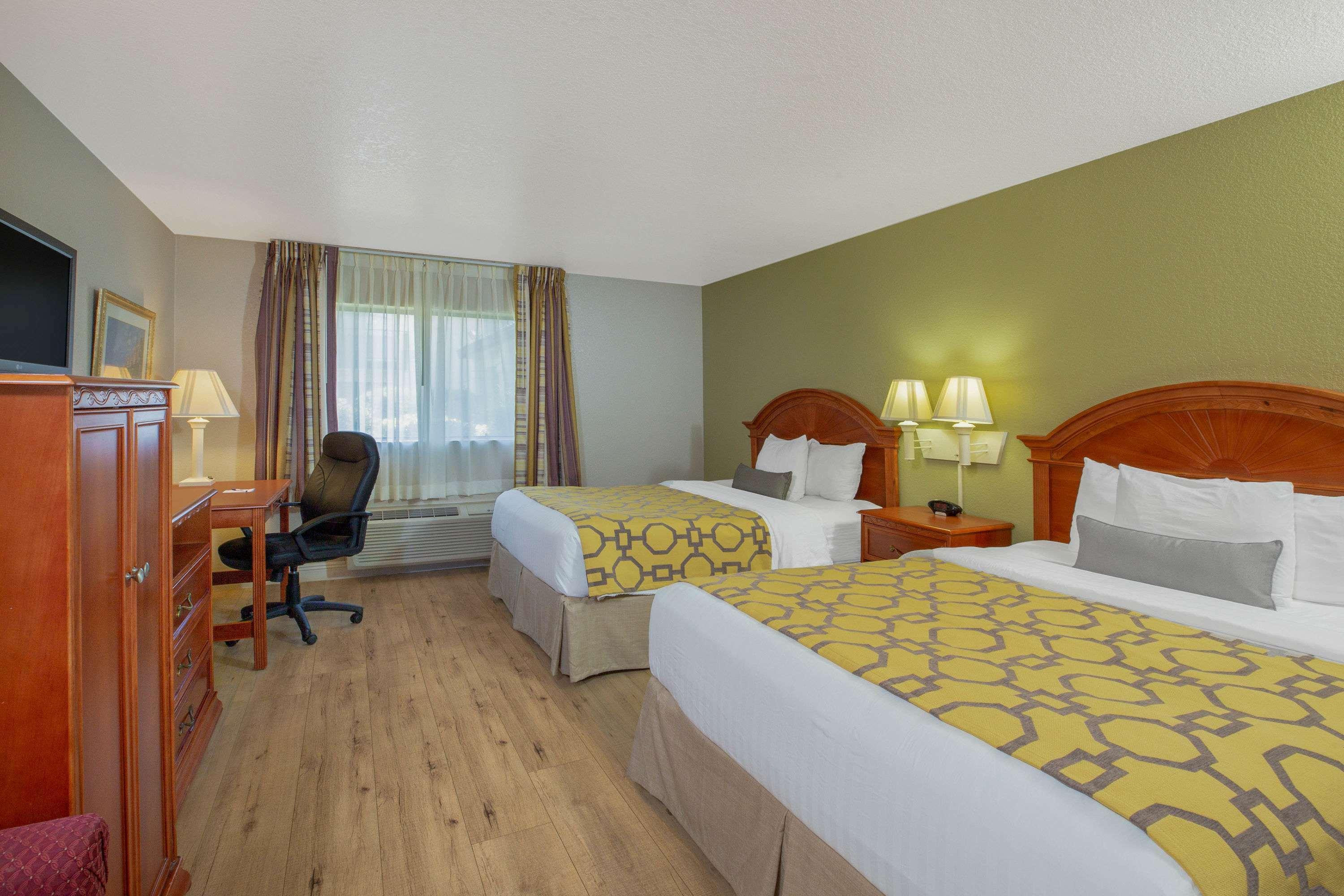 Hotel Baymont By Wyndham Tehachapi Exterior foto