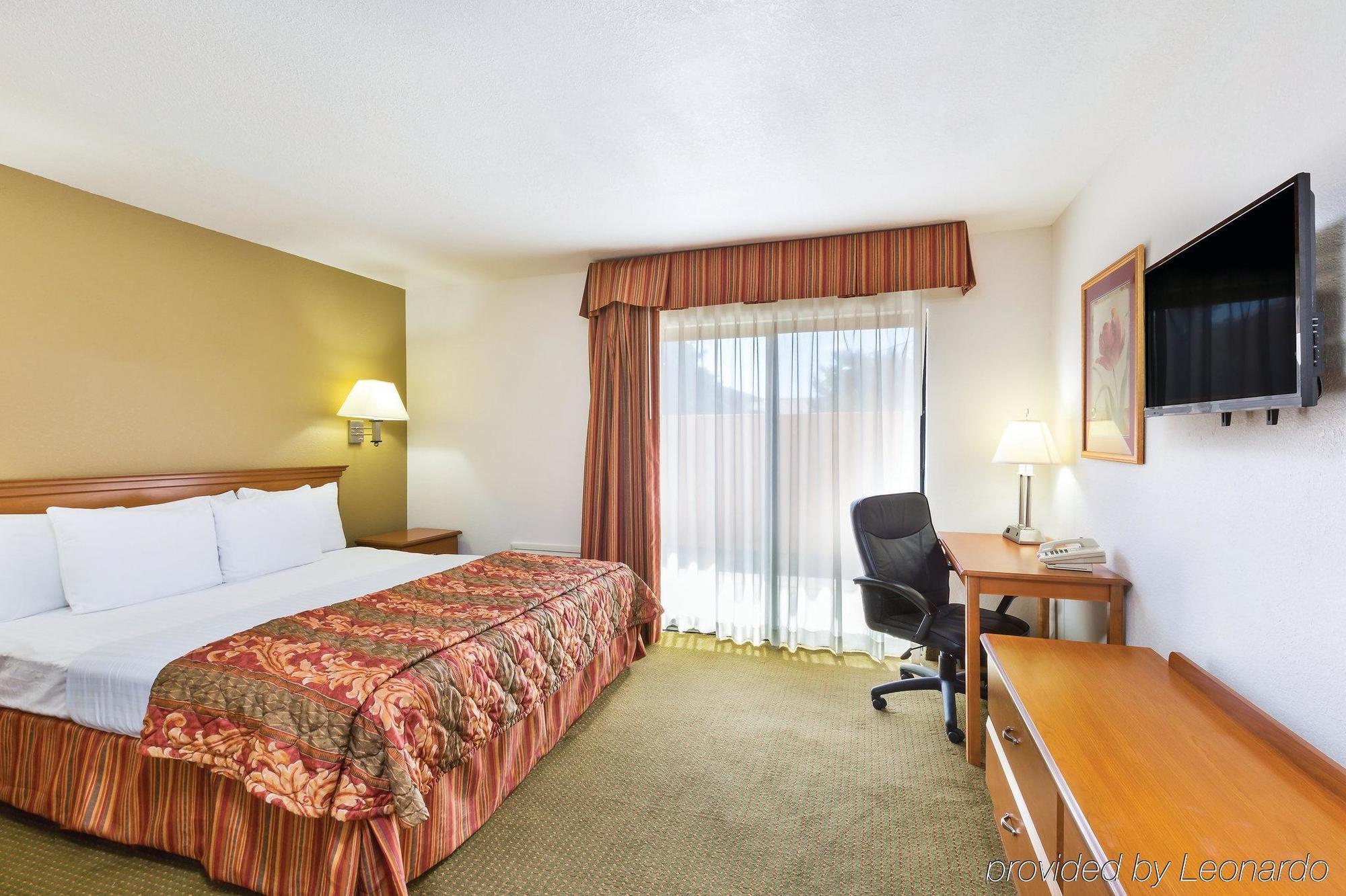 Hotel Baymont By Wyndham Tehachapi Exterior foto