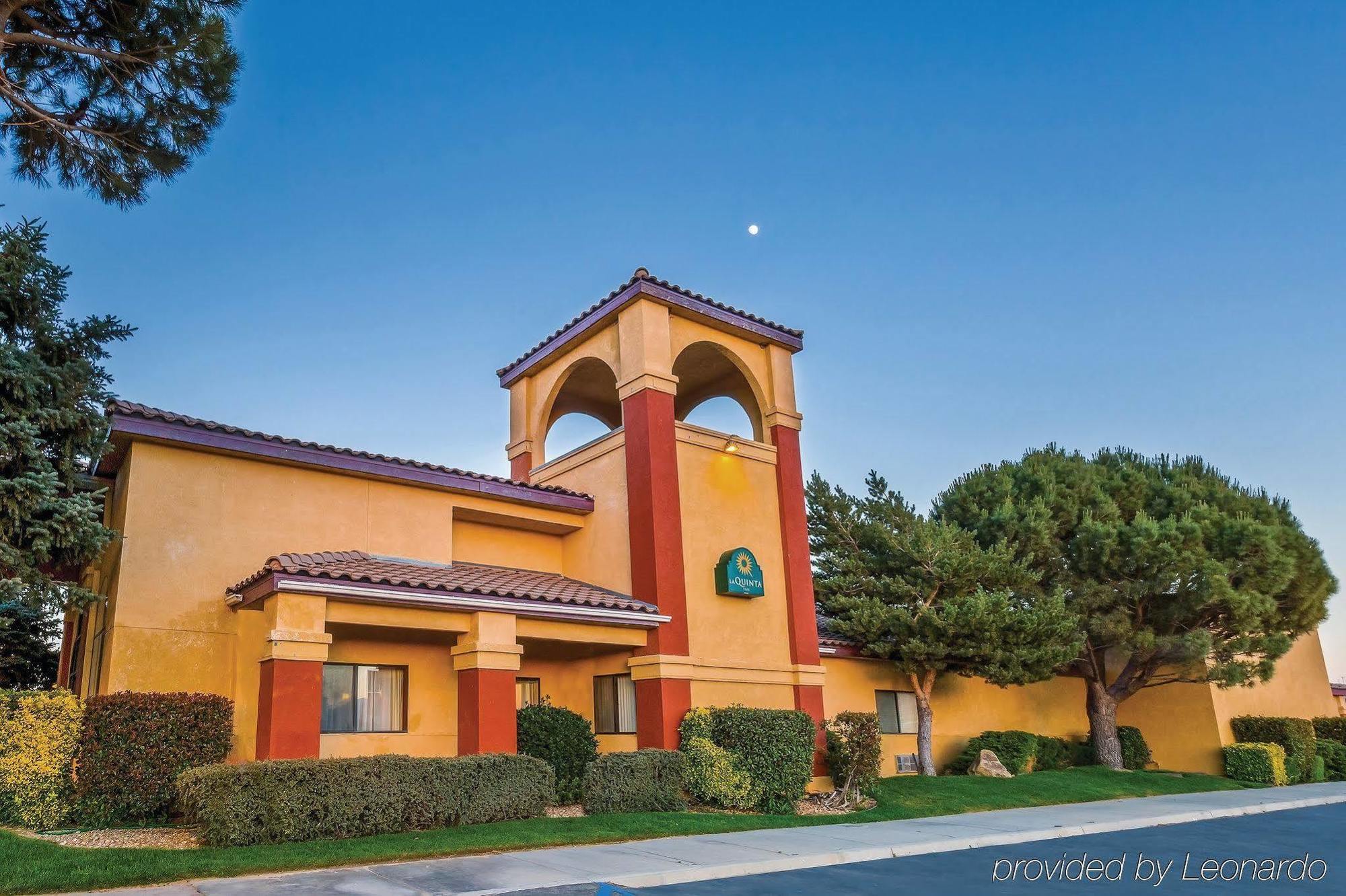 Hotel Baymont By Wyndham Tehachapi Exterior foto